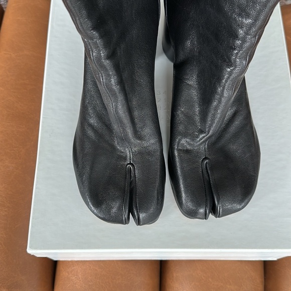 Maison Margiela Tabi Leather Ankle Boots - Picture 8 of 8